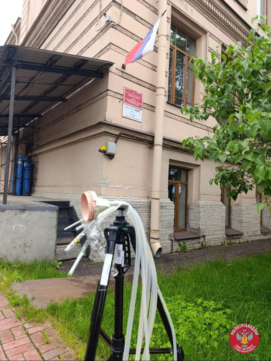 Роспотребнадзор подтвердил безопасность воздуха после пожара на Арсенальной